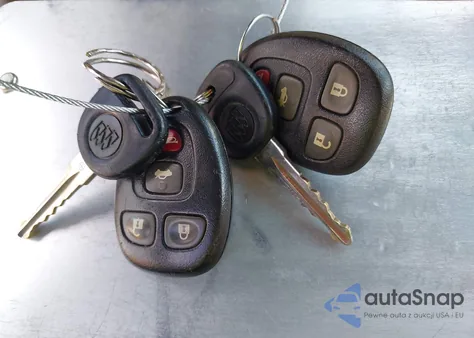 2010 Buick Lucerne Cx z USA, uszkodzony, nr VIN 1G4HA5E18AU127423